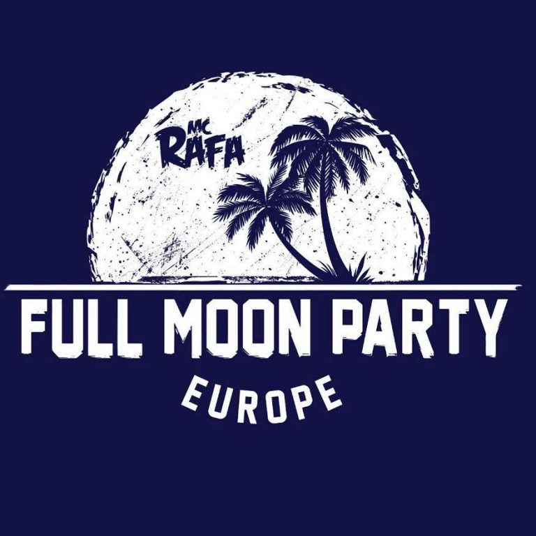 full moon portada