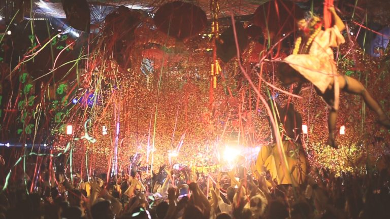 elrow chino closing.Imagen fija007