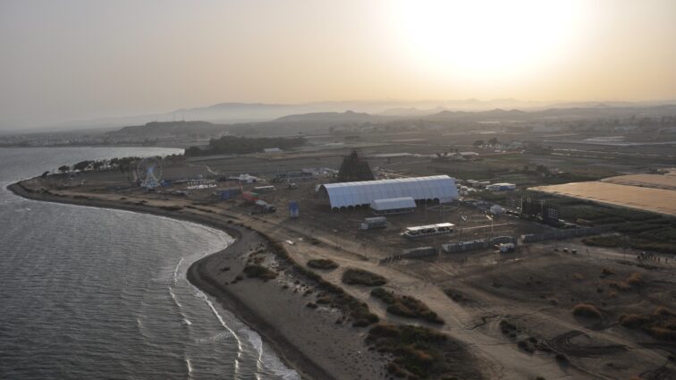 El festival almeriense de música electrónica presenta el espacio «Dreams Tent»: la fusión del espíritu de un club con la playa y el mar como background