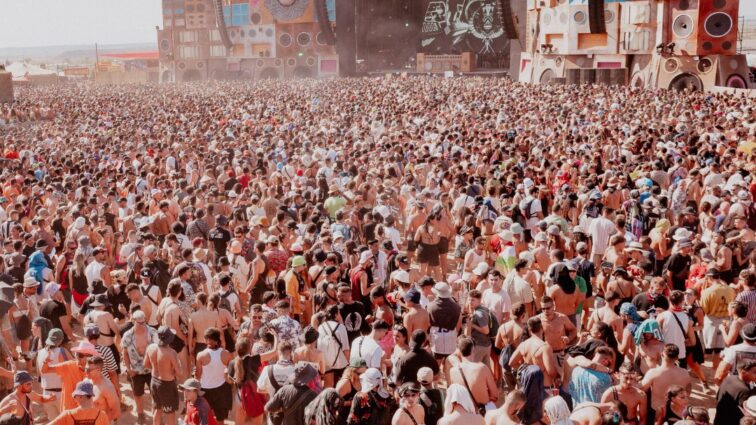 MONEGROS DESERT FESTIVAL CONGREGA A MÁS DE 50.000 ASISTENTES EN SU 30ª ANIVERSARIO