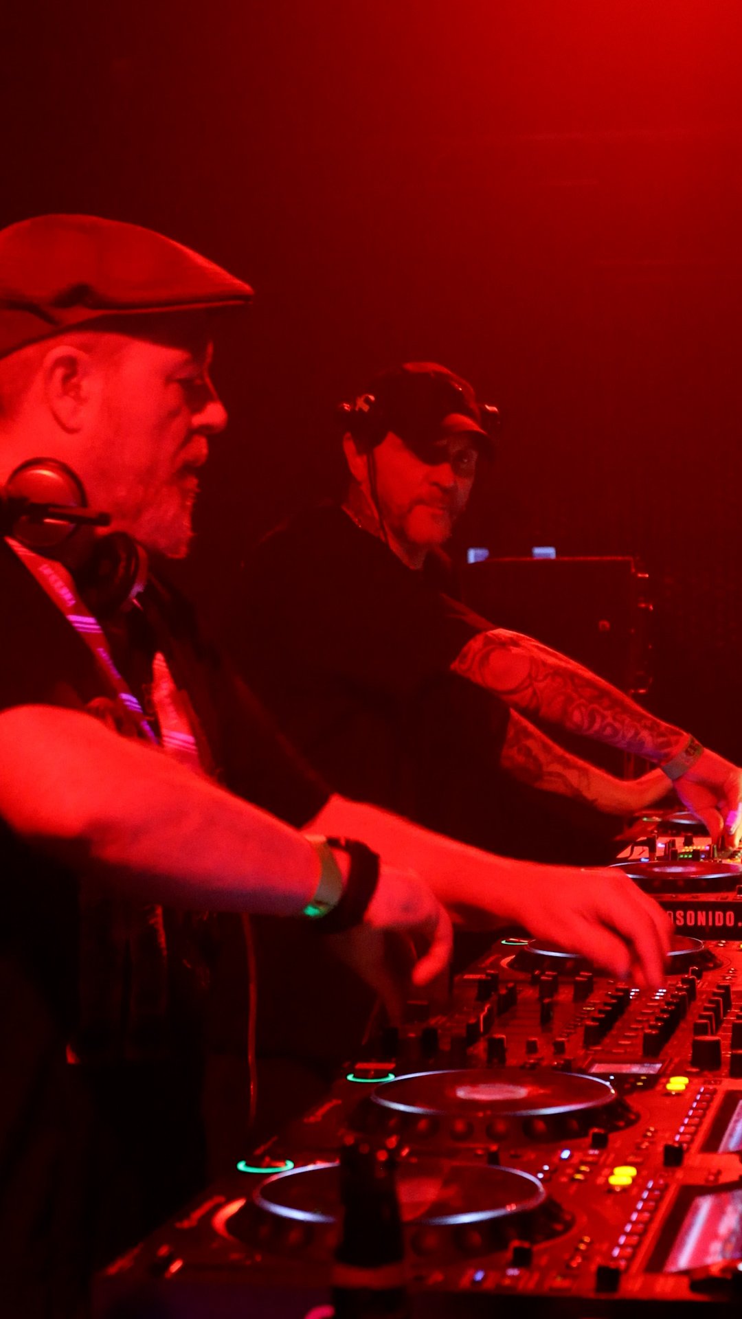 st circus.00_25_56_02.Imagen fija011