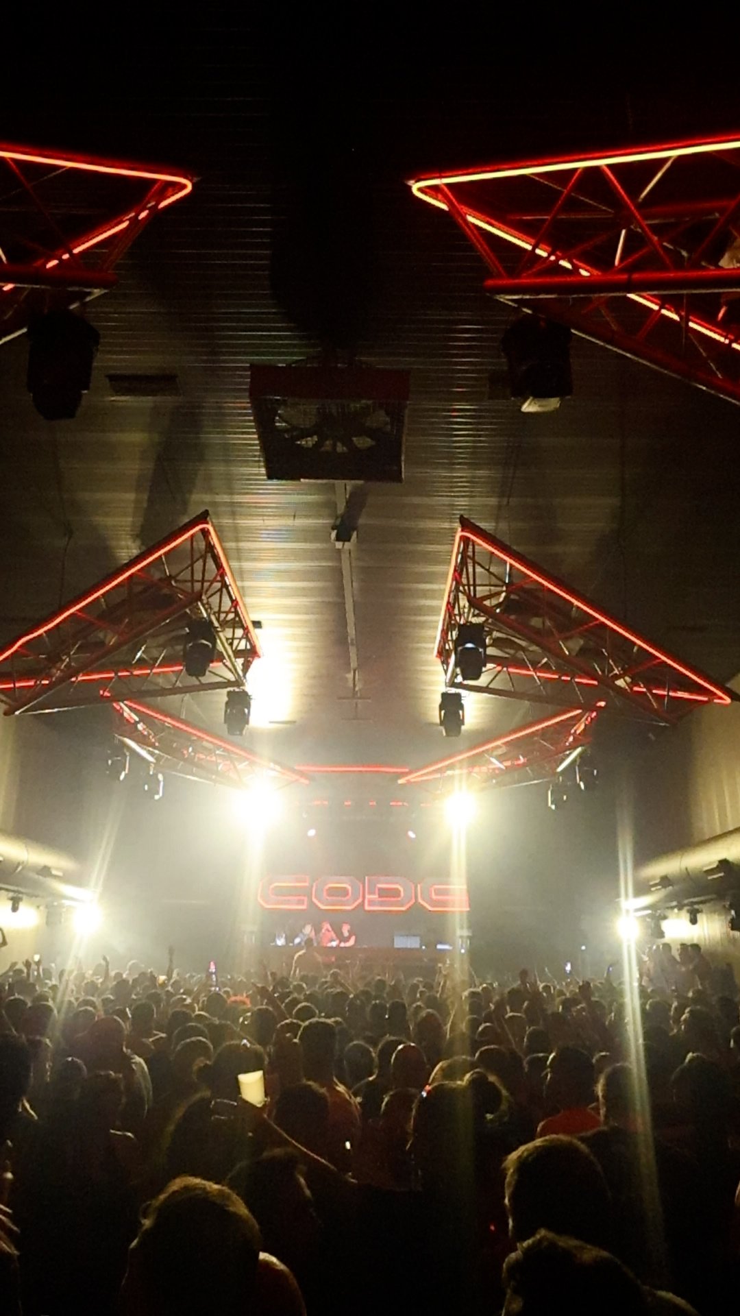 st circus.00_27_18_37.Imagen fija013